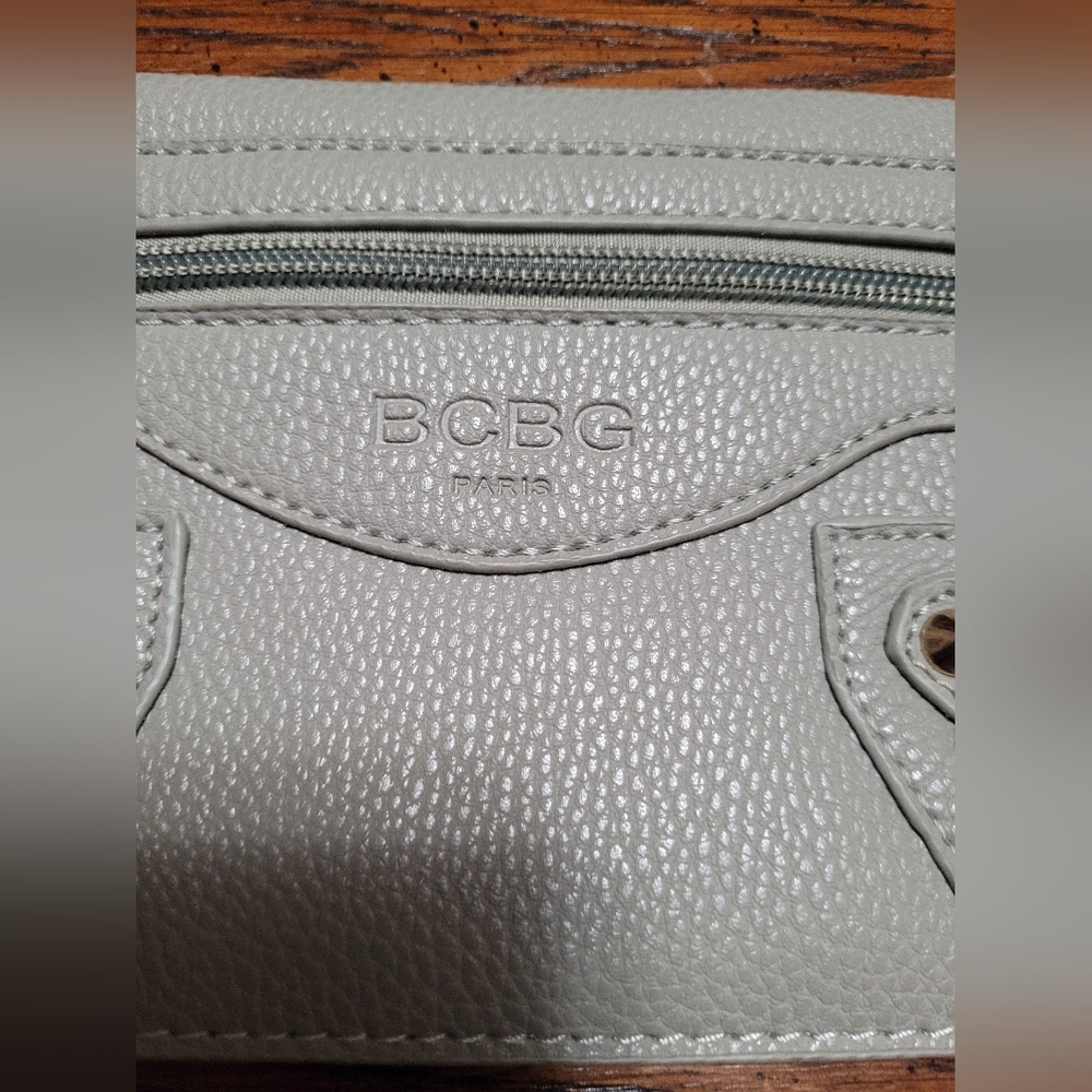 BCBG WRISTLET NWOT - Picture 3 of 5